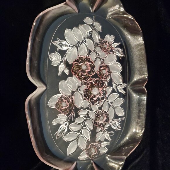 Vintage MIKASA ROSELLA Serving Platter Tray Ruffle Rim Pink Roses Frosted 16" - Picture 2 of 6